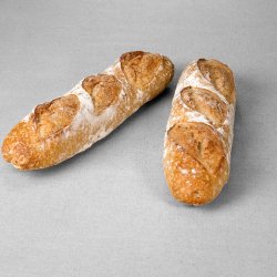 Pain type baguette issu d'une farine de blé blanche au pur levain naturel
