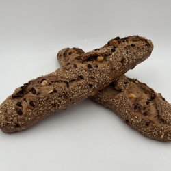 Baguette au pur levain naturel au chocolat et aux noisettes